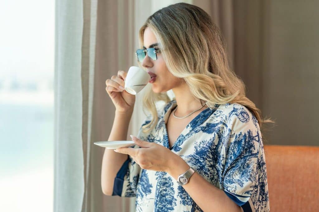 stress-lifestyle-factors-bad-nail-habits