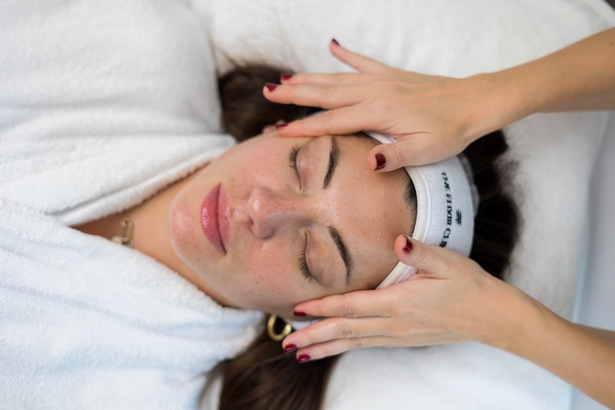 Retinol anti ageing facial